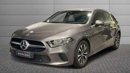 Usata Mercedes A180 Business 116 CV (85 kW) 2021 Grigio scuro metallizzato Berlina