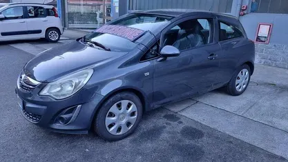 Grigio Usata 2012 Opel Corsa Tre volumi | 3800 € (Buon prezzo)