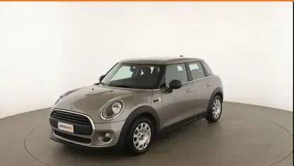 Usata Mini ONE 75 CV (55 kW) 2018 Grigio Utilitaria