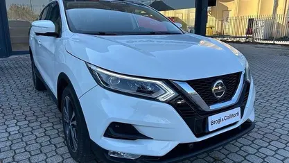 Usata Nissan Qashqai N-Connecta 116 CV (85 kW) 2019 Bianco SUV