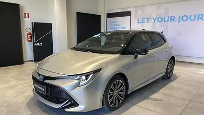 Grigio Usata 2019 Toyota Corolla Style Tre volumi | 17.900 € (Buon prezzo)