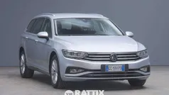 Argento Usata 2020 VW Passat Business Station wagon | 20.587 € (Buon prezzo)