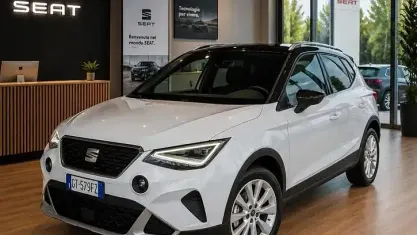 Usata Seat Arona Xperience 110 CV (80 kW) 2024 Bianco SUV