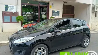 Usata Ford Fiesta Titanium 75 CV (55 kW) 2016 Nero Utilitaria