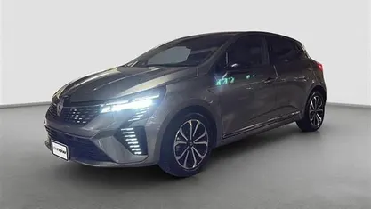 Usata Renault Clio V Techno 90 CV (66 kW) 2025 Grigio scuro Berlina