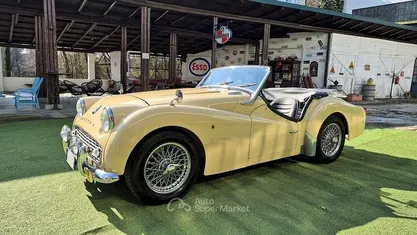Usata Triumph TR3 101 CV (74 kW) 1960 Giallo Cabrio