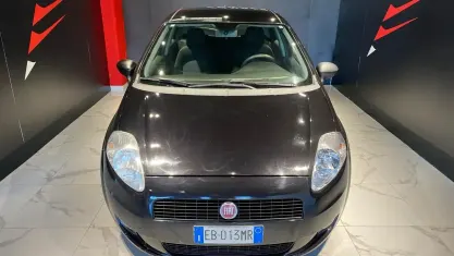 Usata Fiat Grande Punto 75 CV (55 kW) 2010 Nero Utilitaria