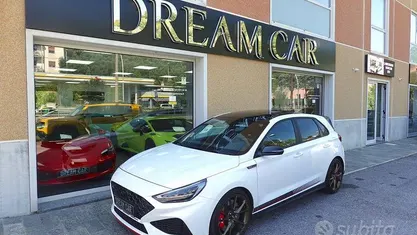 Usata Hyundai i30 Limited 280 CV (205 kW) 2022 Bianco pastello Berlina