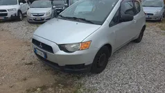 Argento Usata 2011 Mitsubishi Colt Tre volumi | 1900 € (Buon prezzo)