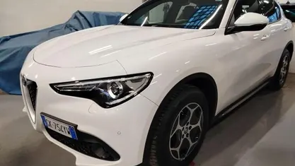 Usata Alfa Romeo Stelvio Business 190 CV (139 kW) 2022 Bianco SUV