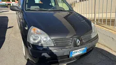Nero Usata 2006 Renault Clio II Tre volumi | 1990 € (Buon prezzo)