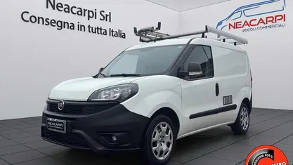 Usata Fiat Doblò 120 CV (88 kW) 2021 Bianco pastello Monovolume