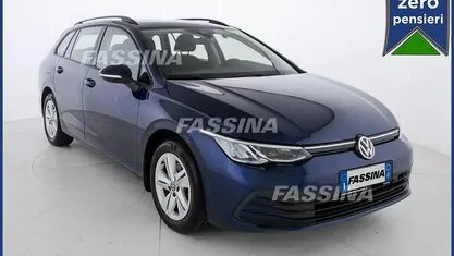Blu Usata 2021 VW Golf VIII Life Station wagon | 18.900 € (Buon prezzo)