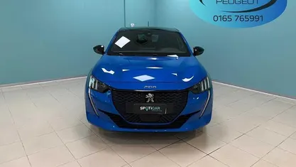 Usata Peugeot e-208 GT 56 kW (77 CV) 2022 Blu Utilitaria