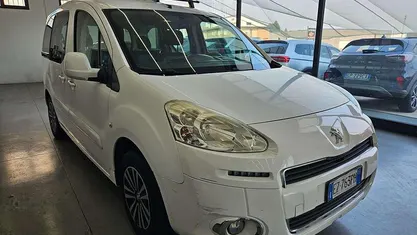 Begagnad Peugeot TePee Outdoor 92 HK (67 kW) 2015 Other Van