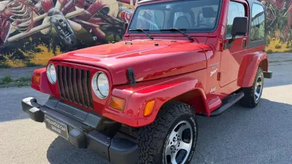 Usata Jeep Wrangler Sport 177 CV (130 kW) 1999 Rosso SUV