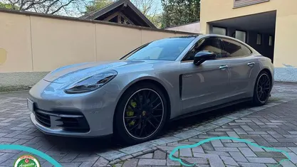 Usata Porsche Panamera 330 CV (242 kW) 2020 Berlina