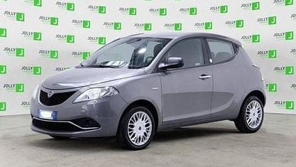 Gebraucht Lancia Ypsilon Silver 69 PS (50 kW) 2022 Grau Kleinwagen