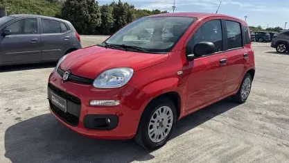 Gebraucht Fiat Panda Easy 69 PS (50 kW) 2018 Rot Kleinwagen