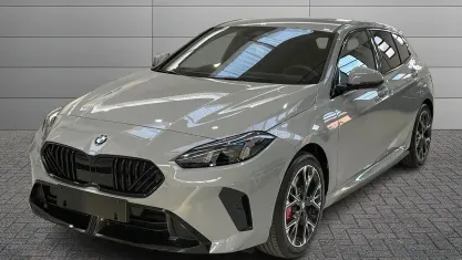 Nuova BMW 120 Performance 150 CV (110 kW) 2026 Grigio Utilitaria
