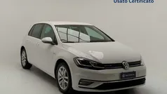 Pure white Usata 2020 VW Golf VIII Executive Due volumi | 17.500 € (Buon prezzo)