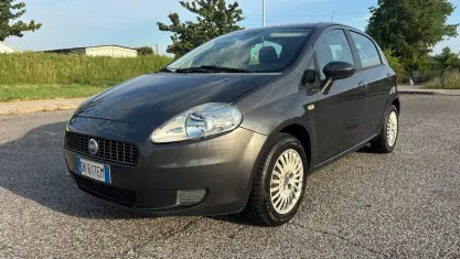 Usata Fiat Grande Punto Active 65 CV (47 kW) 2007 Grigio Utilitaria
