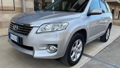 Usata Toyota RAV4 150 CV (110 kW) 2012 Grigio SUV