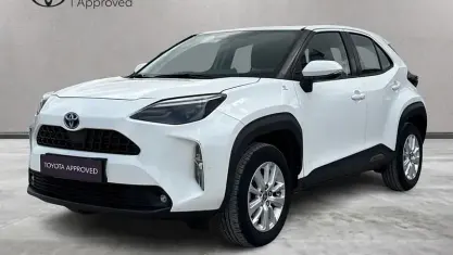Usata Toyota Yaris Cross Active 116 CV (85 kW) 2022 Bianco SUV