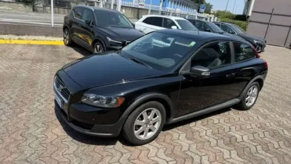 Usata Volvo C30 Kinetic 109 CV (80 kW) 2009 Grigio Utilitaria