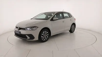 Usata VW Polo Life 95 CV (69 kW) 2022 6u ascot grey Utilitaria