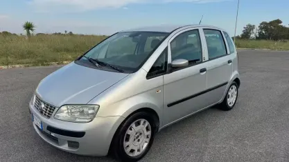 Usata Fiat Idea Active 95 CV (69 kW) 2012 Grigio Monovolume