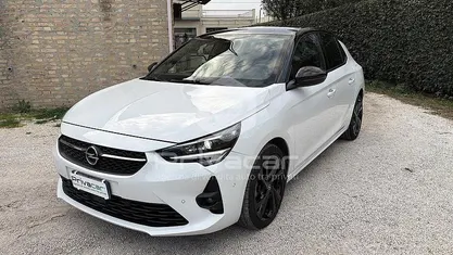 Usata Opel Corsa GS Line 101 CV (74 kW) 2020 Bianco Utilitaria