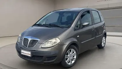 Usata Lancia Musa 101 CV (74 kW) 2006 Grigio Monovolume