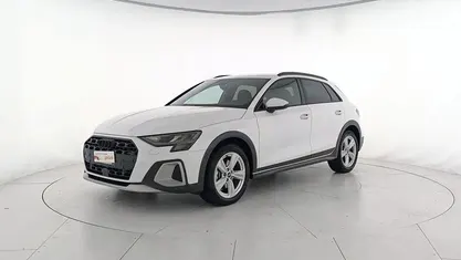 Usata Audi A3 Business 150 CV (110 kW) 2025 Bianco arkona Berlina