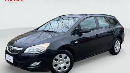 Nero Usata 2012 Opel Astra Station wagon | 2900 € (Ottimo prezzo)