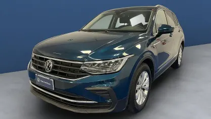 Usata VW Tiguan Life 131 CV (96 kW) 2021 Blu/azzurro SUV