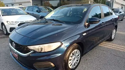 Usata Fiat Tipo Lounge 95 CV (69 kW) 2018 Blu Berlina