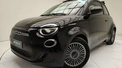 Nero Usata 2021 Fiat 500e Icon Cabrio | 17.000 € (Buon prezzo)