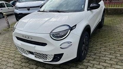 Nuova Fiat 600 Icon 110 CV (80 kW) 2025 Bianco SUV
