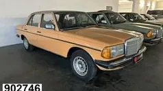Usata 1977 Mercedes 300 Tre volumi | 11.000 €