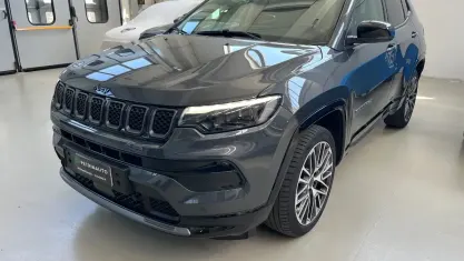 Usata Jeep Compass 131 CV (96 kW) 2025 Grigio SUV