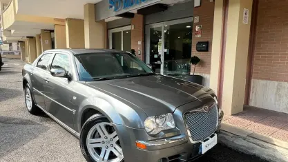 Usata Chrysler 300C 218 CV (160 kW) 2007 Grigio Berlina