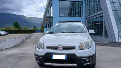 Usata Fiat Sedici Dynamic 135 CV (99 kW) 2010 SUV