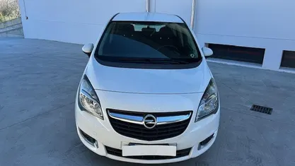 Usata Opel Meriva 110 CV (80 kW) 2015 Bianco Monovolume