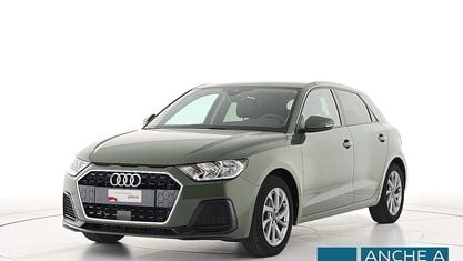 Usado Audi A1 Sportback Business 116 HP (85 kW) 2025 Verde Citadino