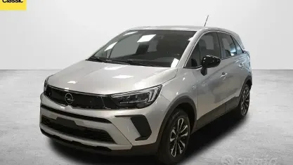 Usata Opel Crossland Elegance 110 CV (80 kW) 2024 Grigio SUV