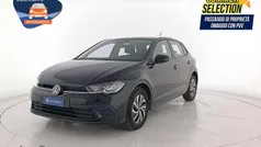 Bleu metallizzato scuro Usata 2023 VW Polo Life Tre volumi | 18.200 € (Buon prezzo)