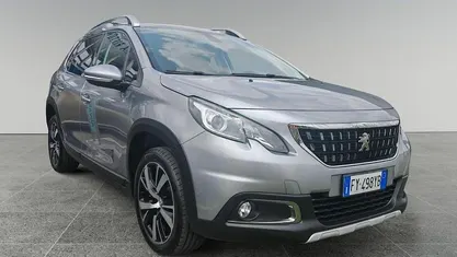 Usata Peugeot 2008 Active 102 CV (75 kW) 2019 SUV