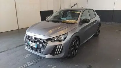 Usata Peugeot 208 Allure 102 CV (75 kW) 2025 Grigio Utilitaria