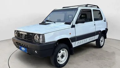 Usata Fiat Panda 4x4 Trekking 45 CV (33 kW) 1992 Bianco pastello Utilitaria